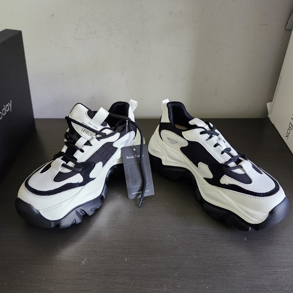 Beau Today Chunky Black Cow Suede White Leather Athletic Sneakers Wom S 6.5M NWB - Picture 3 of 8